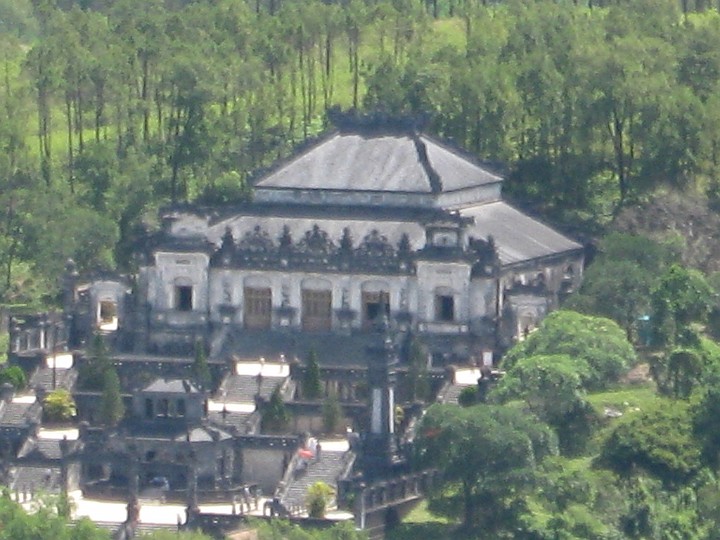 Lang Khai Dinh 2_ LuuNguyenLocK7.jpg